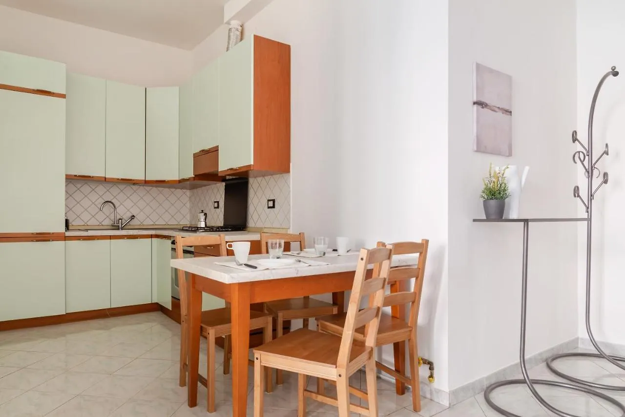 Stazione Centrale Cozy And Functional Flat Milan Italy